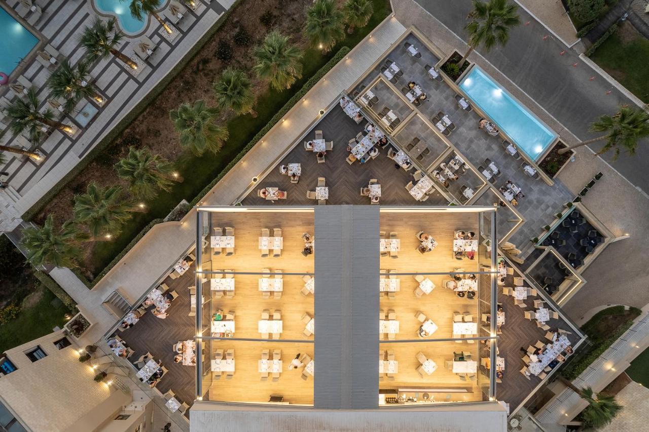ポルト プラタニアス ビーチ リゾート&スパ Platanés エクステリア 写真 Aerial view of the hotel