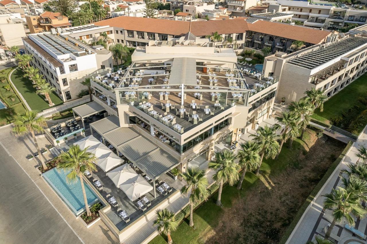 ポルト プラタニアス ビーチ リゾート&スパ Platanés エクステリア 写真 Aerial view of the hotel