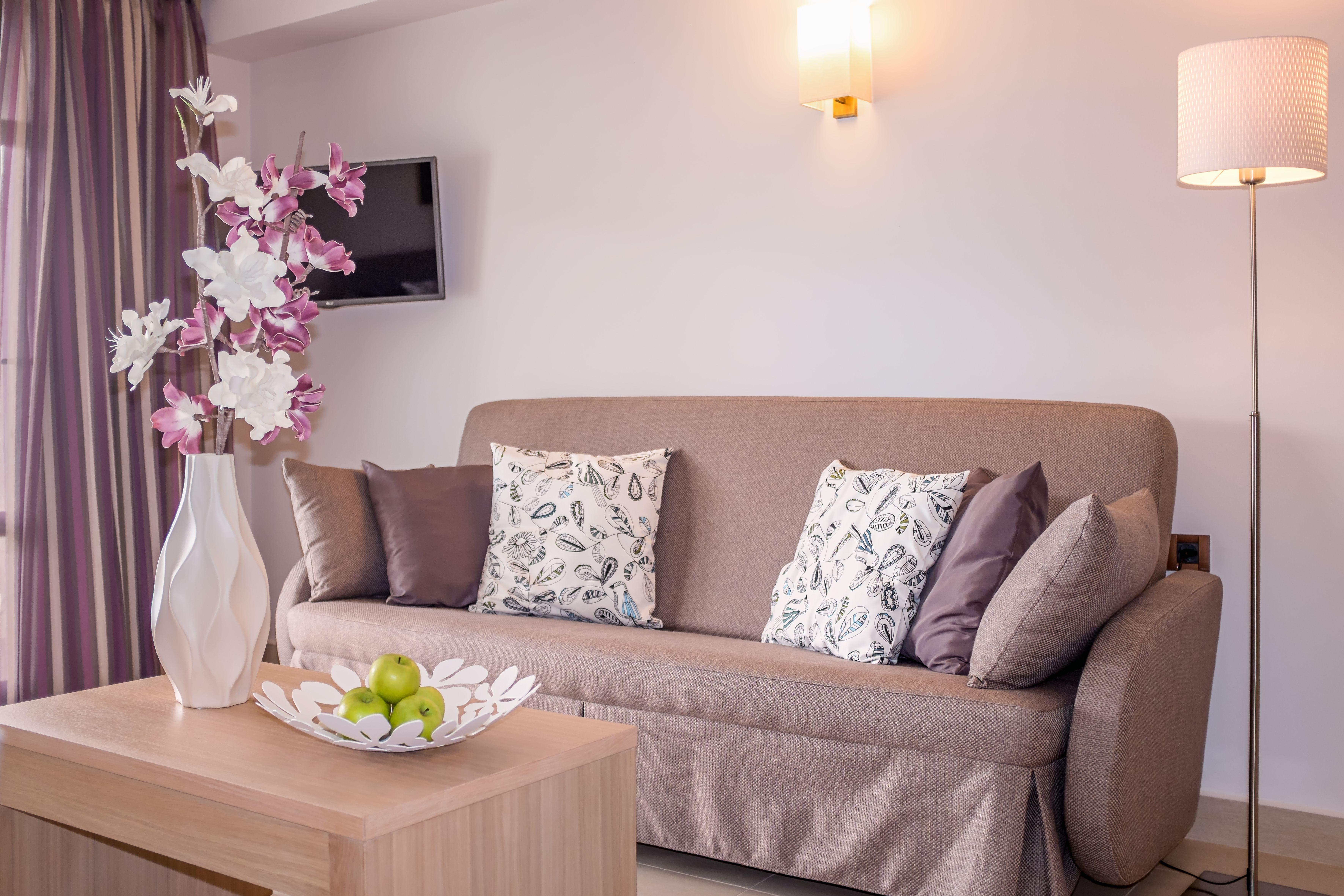 ポルト プラタニアス ビーチ リゾート&スパ Platanés エクステリア 写真 A sofa bed
